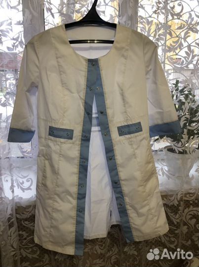 Белый медицинский халат