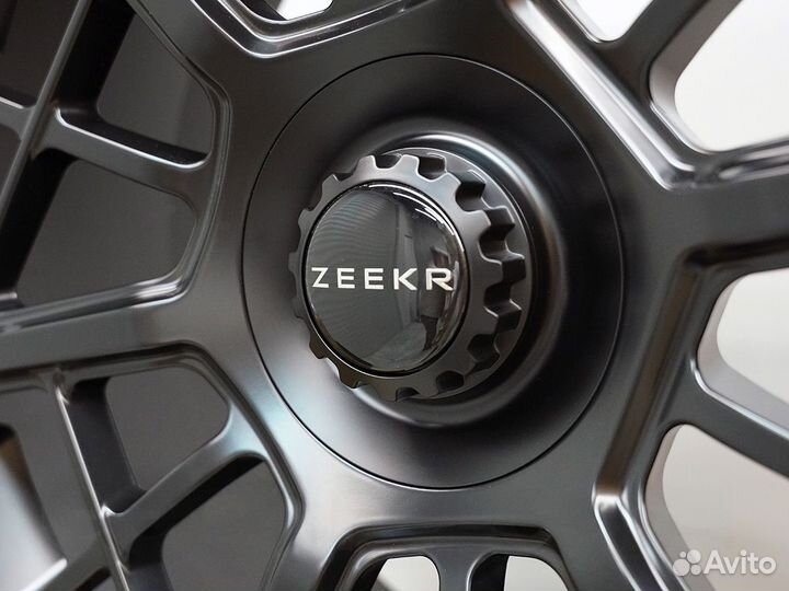 Кованые диски Zeekr 001 R21