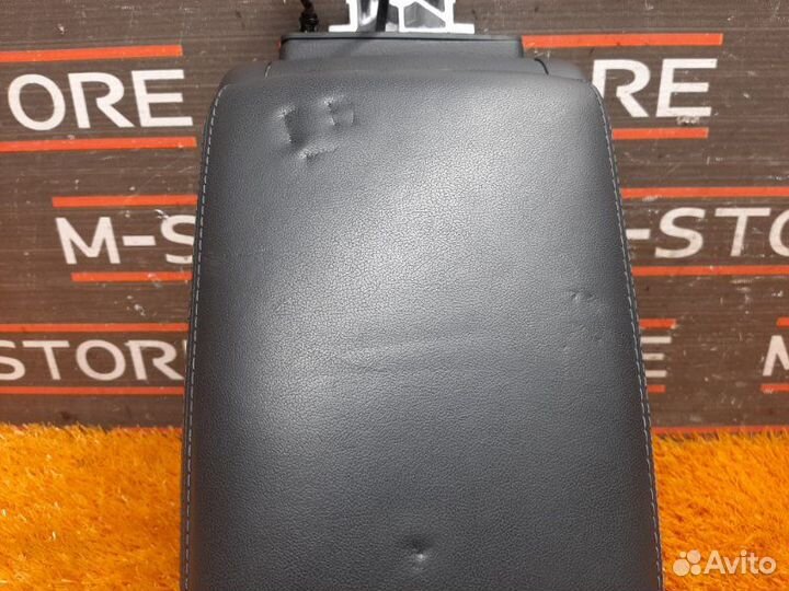 Подлокотник Audi A6 C6/4F BDW 2008