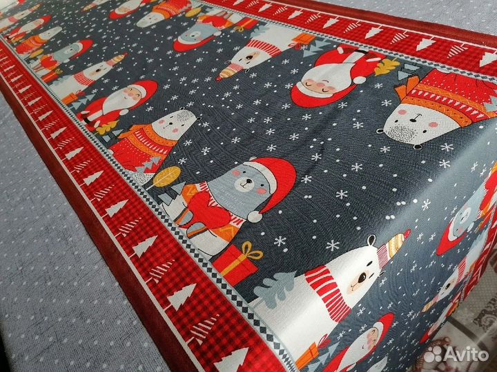 Дорожка на стол новогодняя