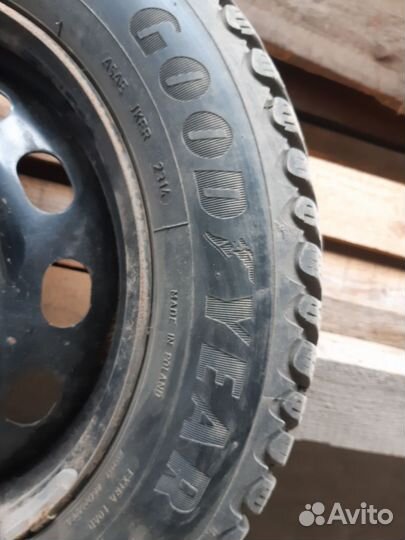 Goodyear UltraGrip Ice Arctic SUV 195/65 R15 95T