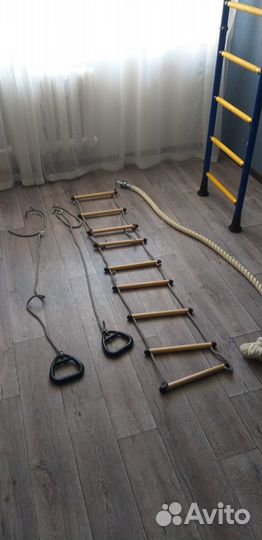 Продам шведскую стенку б/у