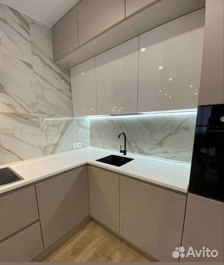 Кухни в стиле лофт трёх ярусные