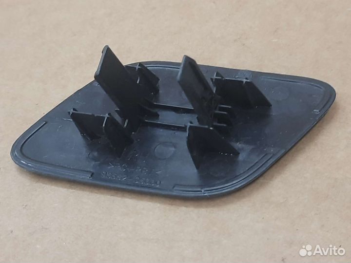 Крышка омывателя фар Kia Sorento передняя правая