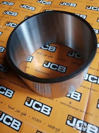 Case puma 210 втулка переднего моста 5136116