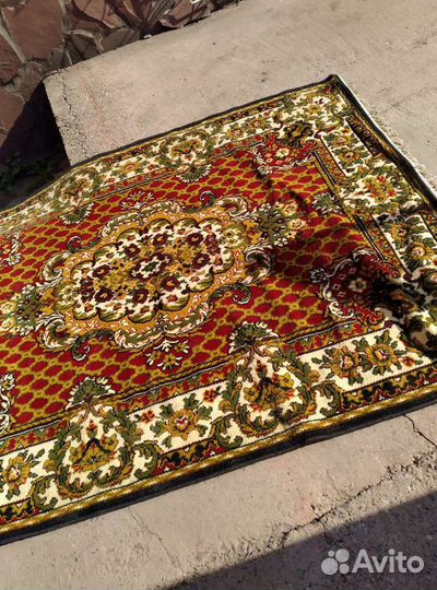 Ковер шерстяной