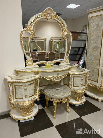 Мебель Итальянская спяльня высшего качество