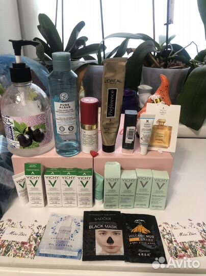 Огромные пакеты косметики люксы + аптечные