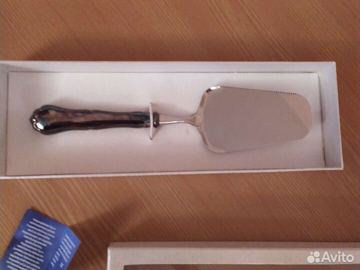 Лопатка для торта с серебряной ручкой