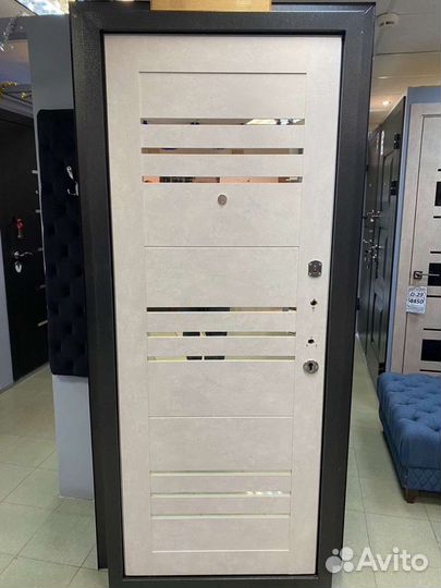 Дверь входная 100 мм с установкой бетон