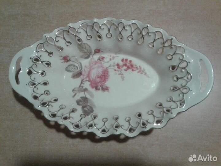 Сухарница фарфор