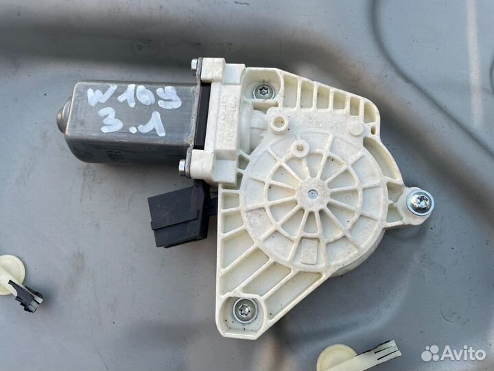 Мерседес A class w169 моторчик задний левый стекло