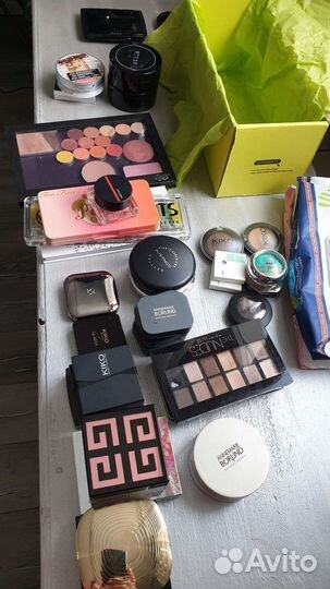 Коробка косметики