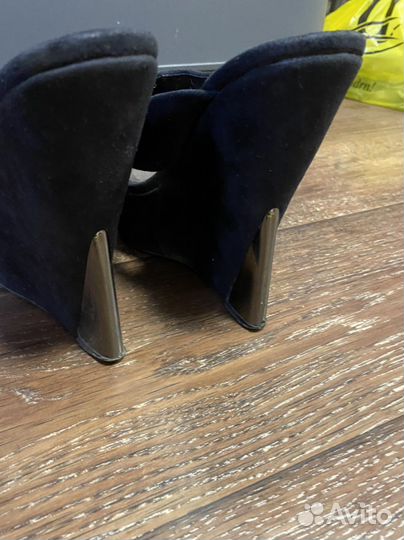 Шлепанцы на платформе