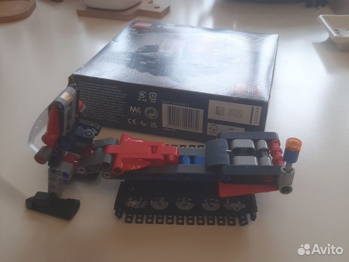 Лего Lego technic 42148 Snow Groomer