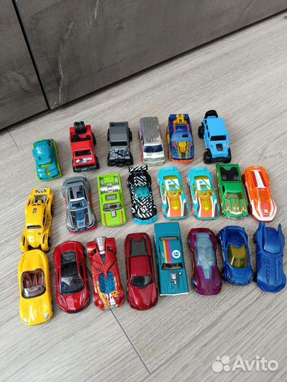 Hot wheels машинки