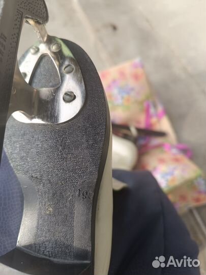 Коньки фигурные