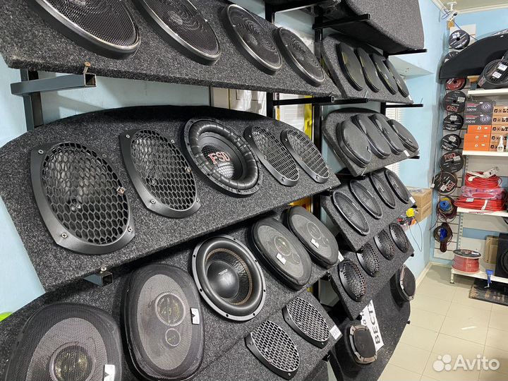 Задняя полка на priora седан