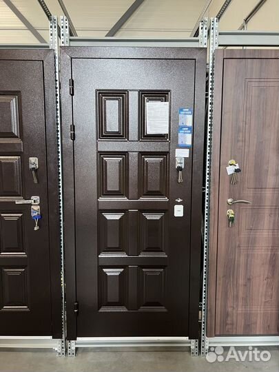 Входная дверь металлическая