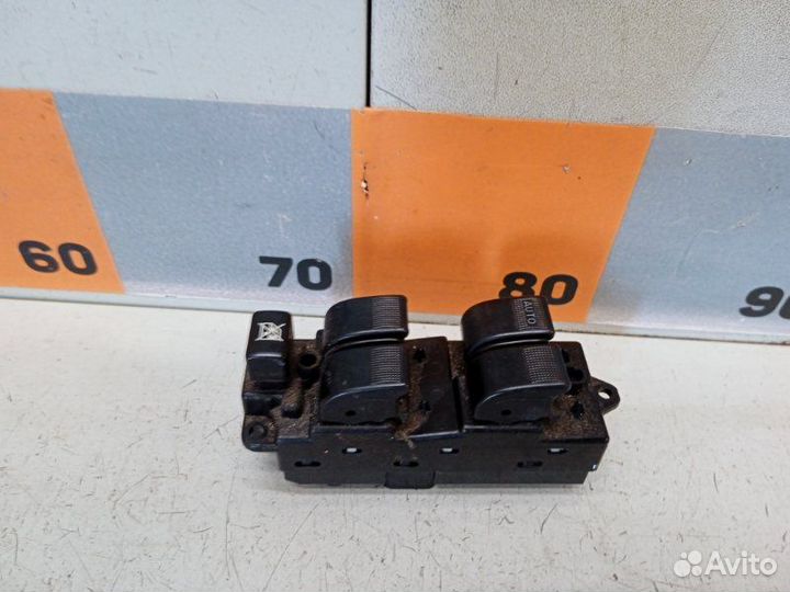 Блок управления стеклоподъемниками Mazda Mazda6 GG