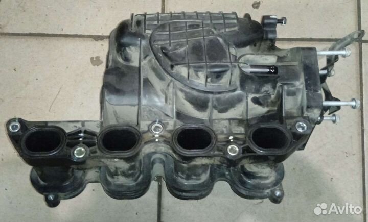 Впускной коллектор ресивер Kia Rio 3 2011