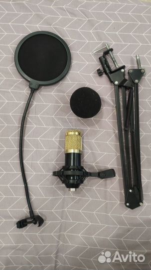 Микрофон bm 800 конденсаторный + держатель