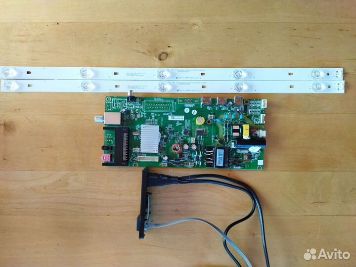 Телевизор LT-32M380 JVC на запчасти