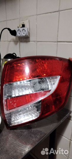 Задняя правая фара на лада гранту