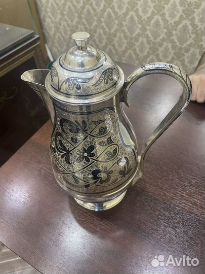 Серебряный кувшин