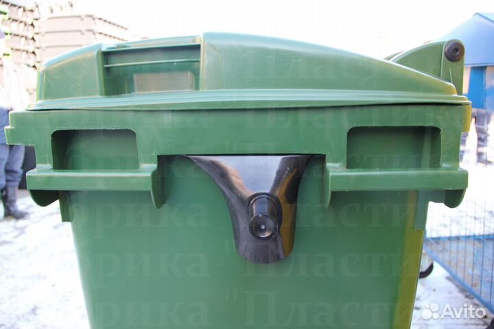Мусорный евроконтейнер пластиковый 660л S5070
