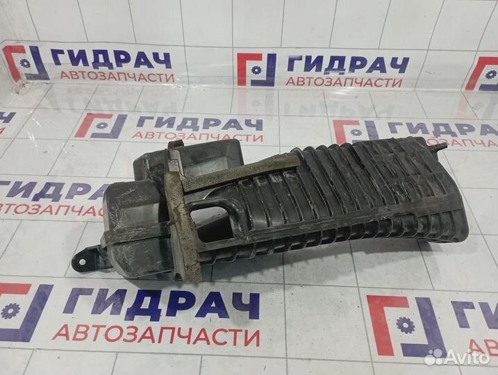 Воздуховод Infiniti QX56 (Z62) 16549-1LA0A