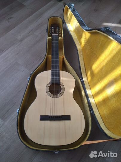 Классическая гитара новая
