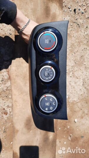 Блок управления печкой Kia Rio 3 G4FC 2015