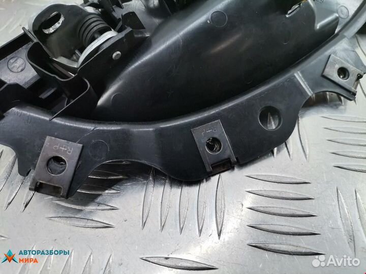 Ручка внутренняя задняя левая Maserati 5 980139378