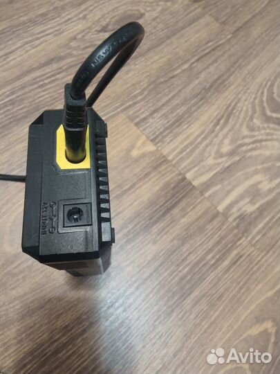 Зарядное устройство nitecore NEW i2