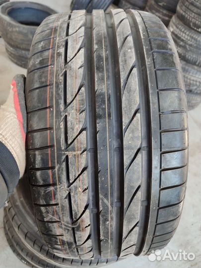 Bridgestone Potenza S001 225/40 R19 и 255/35 R19