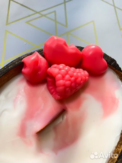 Свеча в кокосе