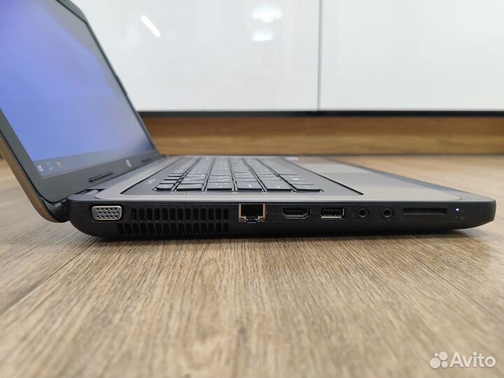 Ноутбук HP на i3 (ssd 240, hdd 320, 8gb ddr3)