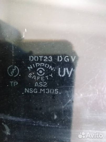 Стекло двери передней правой Mazda 2 DY 2003-2006