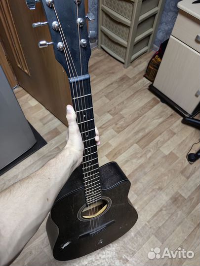 Акустическая гитара