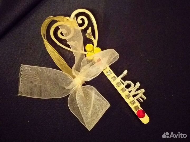 Ключик сувенир с камушками