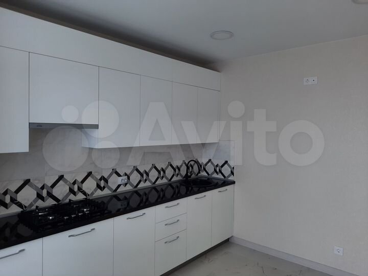 1-к. квартира, 352 м², 2/4 эт.