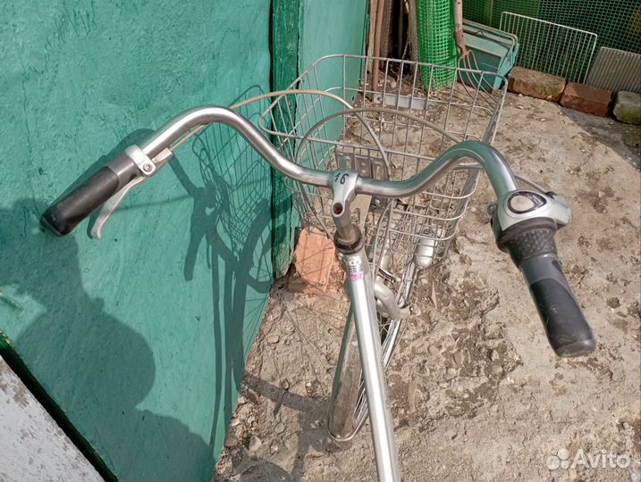 Велосипед взрослый женский с корзиной