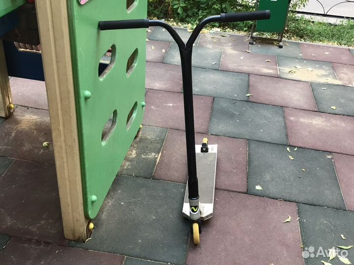 Трюковой самокат novatrack pixel100