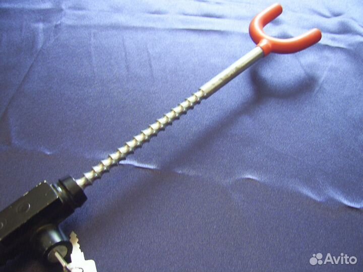 Противоугонное устройство. Блокиратор руля новый