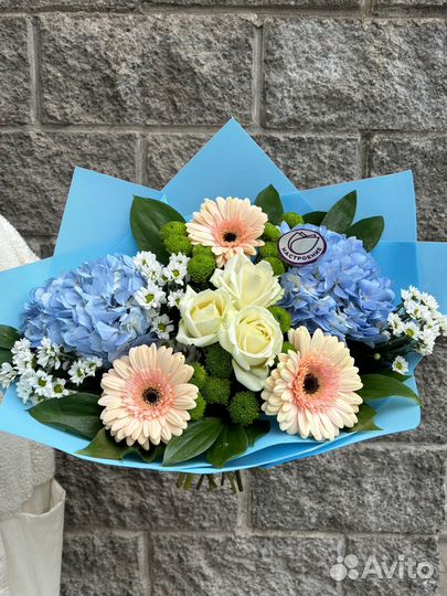 Букет Розы с гортензией