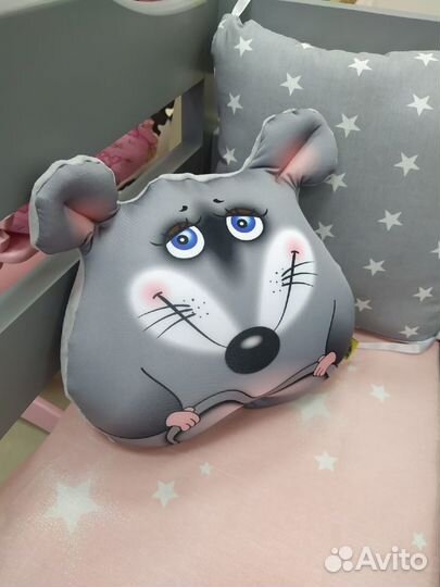 Детская мебель подушка антистресс Мышка-стесняшка