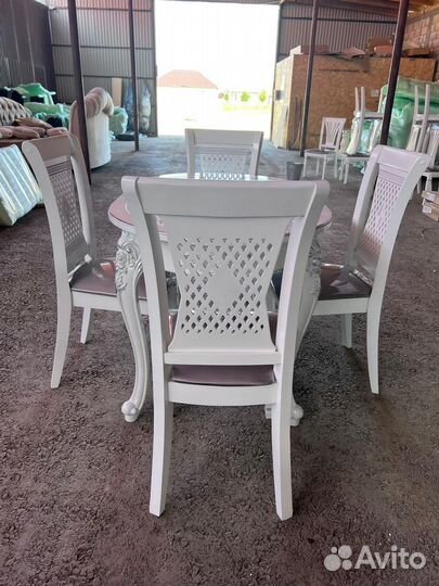 Стол и Стулья