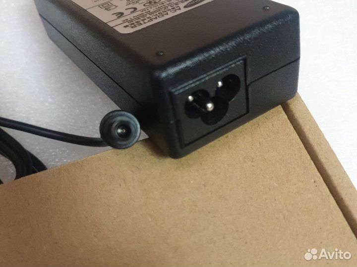 Блок питания для ноутбука Samsung 19v 4.74a 90W