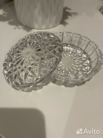 Конфетница с крышкой